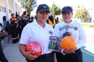 Festejan Reyes Magos del DIF Zitácuaro a hijos de policías
