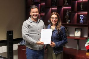 *Gobierno Municipal reconocerá a quienes sirven con amor a Morelia: Contralora*