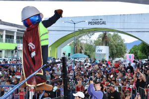 *Celebra Bedolla primer aniversario del Paso Catrinas en Villas del Pedregal*